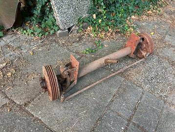 Vooras fusees van oude Fiat, breedte 92 cm beschikbaar voor biedingen