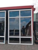 2 mooie grote kunststof kozijnen met dubbel glas, Ophalen, Kunststof, Raamkozijn, Zo goed als nieuw