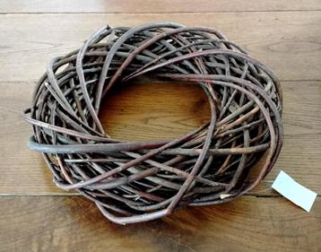 Krans - donkerbruin - nieuw  beschikbaar voor biedingen