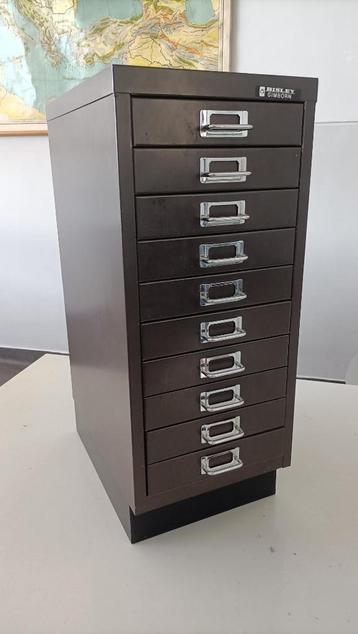 vintage metalen Bisley ladekastje industrieel design retro beschikbaar voor biedingen