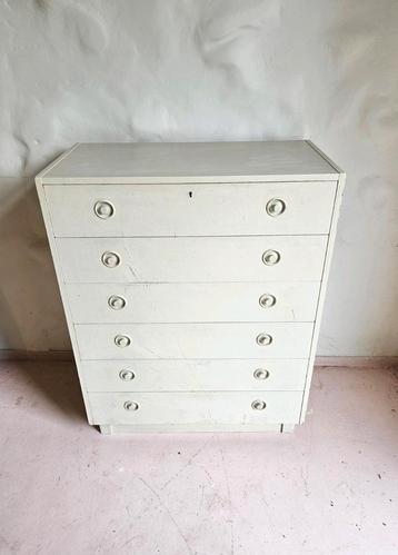 Vintage Ladenkast Scandinavisch beschikbaar voor biedingen
