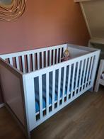 Zeer net ledikant en commode van TWF, Ophalen, Zo goed als nieuw, Jongetje of Meisje