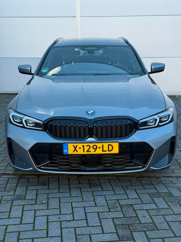 BMW 330E veel opties lage km stand, glascoating! Hud Pano, Auto's, BMW, Particulier, ABS, Achteruitrijcamera, Adaptieve lichten