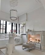 Poef voetenbankje licht beige bouclé stof, Huis en Inrichting, Banken | Voetenbanken en Poefen, Ophalen, Minder dan 50 cm, Zo goed als nieuw