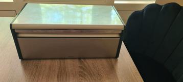 Te koop, Brabantia Broodtrommel met Klepdeksel

 beschikbaar voor biedingen