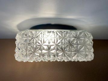 Vintage plafondlamp helder bewerkt glas de lamp is 24x24 cm beschikbaar voor biedingen