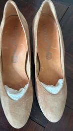 Unisa pumps 38,5, Pumps, Bruin, Ophalen of Verzenden, Zo goed als nieuw