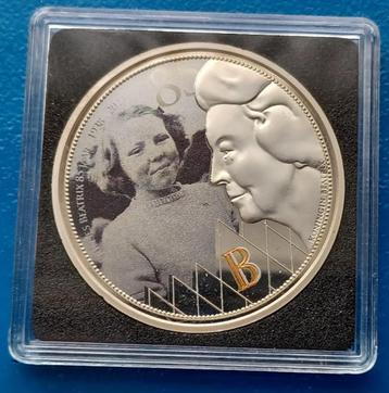 Penning 85 jaar Prinses Beatrix 1938-2023 "Photo Mirror"  beschikbaar voor biedingen