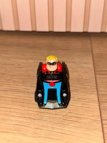 Hot Wheels Racer Verse Mr. Incredible beschikbaar voor biedingen