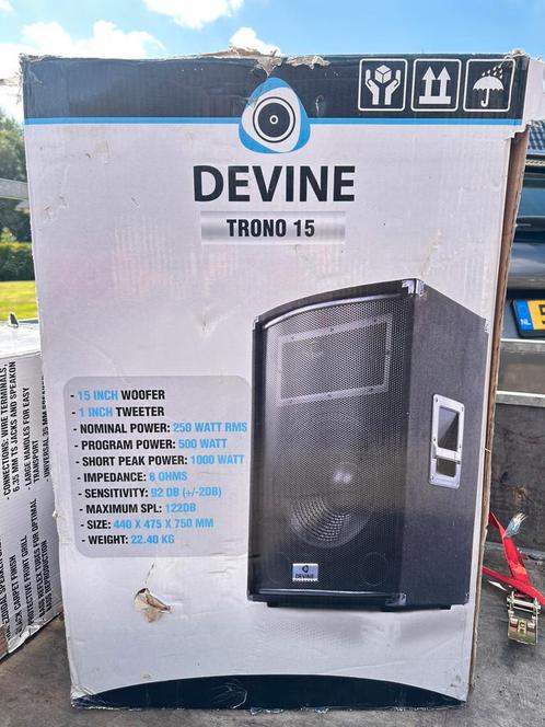 2x Devine B118A + 2x Devine Trono 15, Muziek en Instrumenten, Versterkers | Keyboard, Monitor en PA, Gebruikt, Overige typen, 500 tot 1000 watt