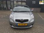 Toyota Yaris 1.3 VVTi Sol MMT 2007 Automaat Airco NAP APK., Gebruikt, 750 kg, 4 cilinders, Origineel Nederlands
