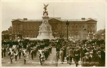 (381-368-023) London Victoria Memorial beschikbaar voor biedingen
