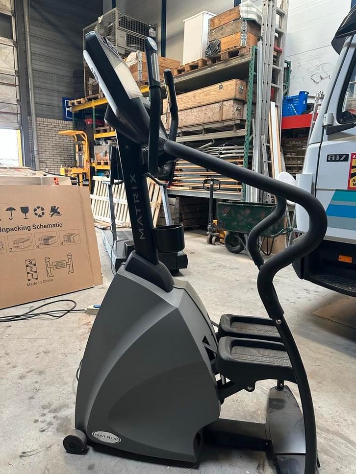 Matrix Stepper S7x - Realistische Klimbeweging, Sport en Fitness, Fitnessapparatuur, Gebruikt, Stepapparaat, Benen, Metaal, Ophalen of Verzenden