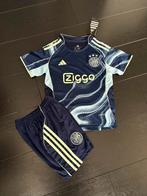 Sinterklaas tip!! Ajax voetbaltenue, Sport en Fitness, Voetbal, Maat XS of kleiner, Ophalen of Verzenden, Nieuw, Set