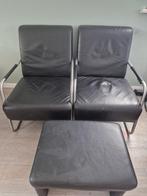 Twee stoelen en voetenbank, Ophalen, Gebruikt, Zwart, Twee