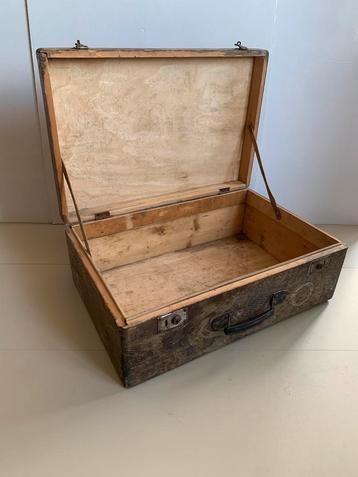 Vintage houten koffer, kist, 60x40x21cm beschikbaar voor biedingen