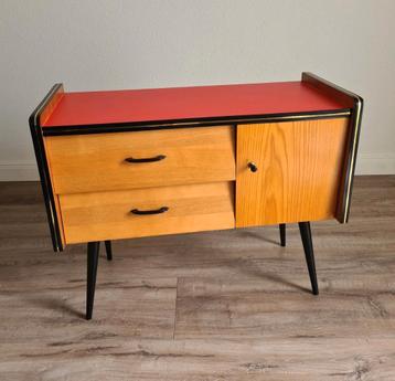 Vintage ladekast kast retro wandkast kastje deens design beschikbaar voor biedingen
