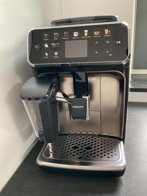 Philips LatteGo EP5400 serie, Witgoed en Apparatuur, Koffiezetapparaten, Gebruikt, Koffiebonen, Espresso apparaat, 2 tot 4 kopjes