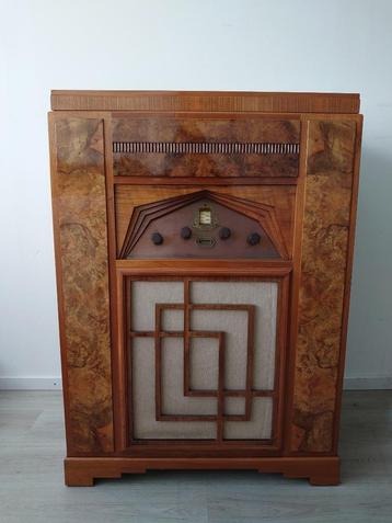 Radio-Grammofoon meubel " R.G.D." Model 1201 automatic -1933 beschikbaar voor biedingen