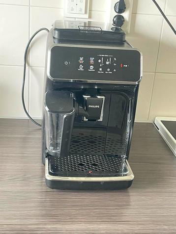 Philips Koffiemachine - met een knop Cappuccino - bonen beschikbaar voor biedingen