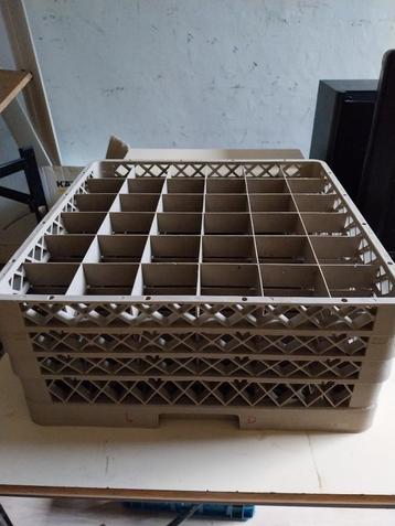 Glaswerk Krat (36 vakken) beschikbaar voor biedingen