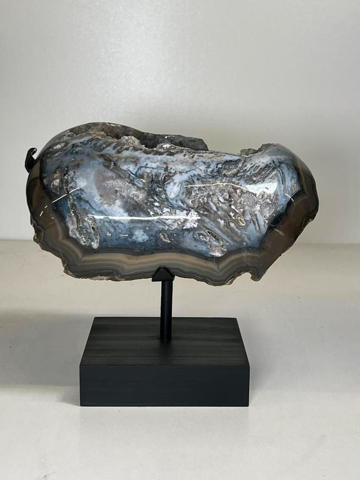 Agaat op voet 20 cm hoog, Verzamelen, Mineralen en Fossielen, Mineraal, Ophalen of Verzenden