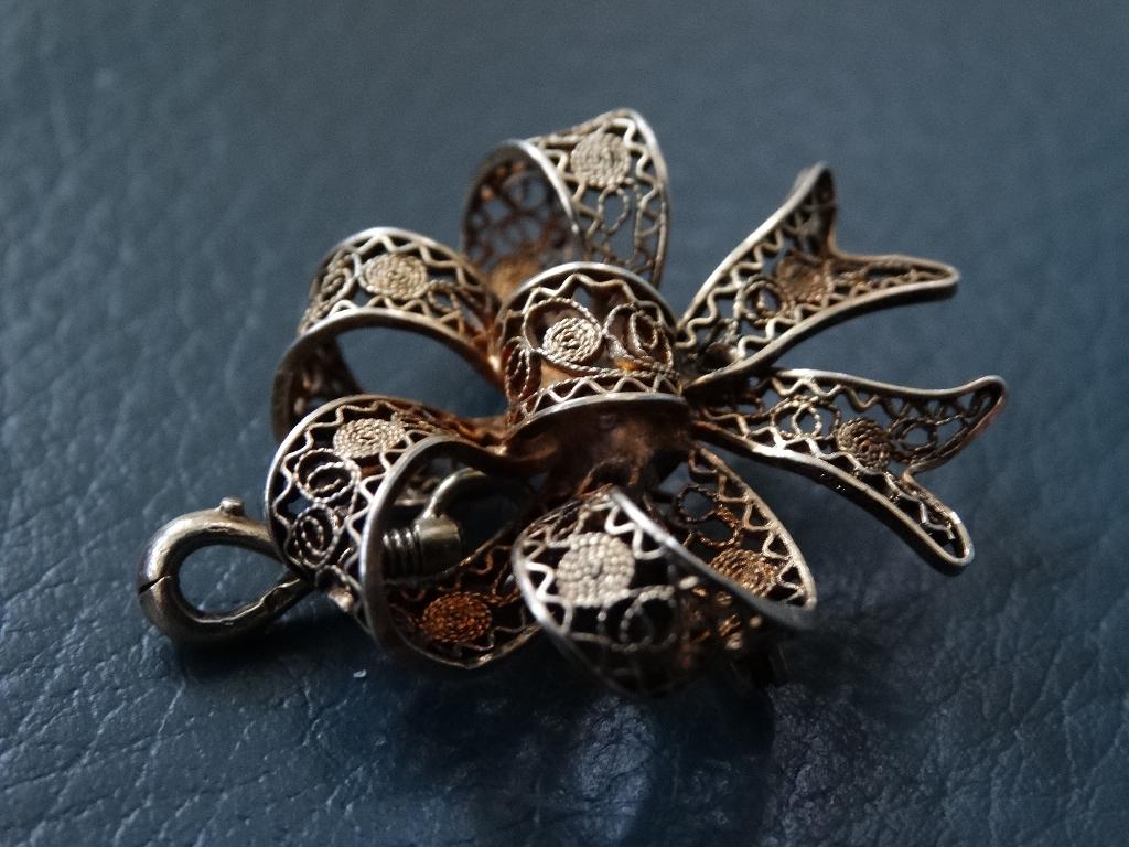 Antieke filigrein verguld zilveren broche voor zakhorloge, Verzenden, Zilver, Broche, Verguld