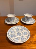 Te koop aangeb: 2 kopjes 3 schotels Taikoen patroon, Antiek en Kunst, Ophalen