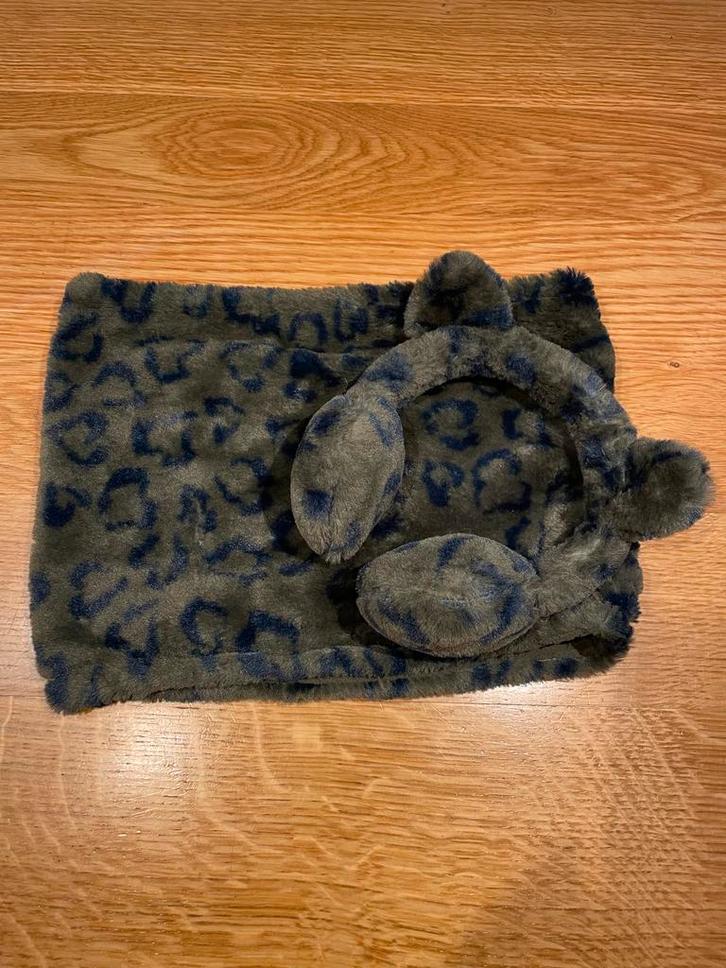 HEMA Fake Fur Set - Colsjaal & Oorwarmers, Kinderen en Baby's, Kinderkleding | Mutsen, Sjaals en Handschoenen, Zo goed als nieuw