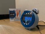 Kinderwekker met radio en tijdprojectie, Witgoed en Apparatuur, Wekkers, Ophalen of Verzenden, Zo goed als nieuw