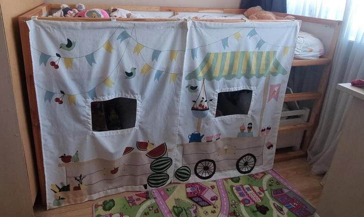 IKEA Kura bed inclusief bedgordijnen, Huis en Inrichting, Slaapkamer | Bedden, Zo goed als nieuw, Eenpersoons, 90 cm, 200 cm, Hout