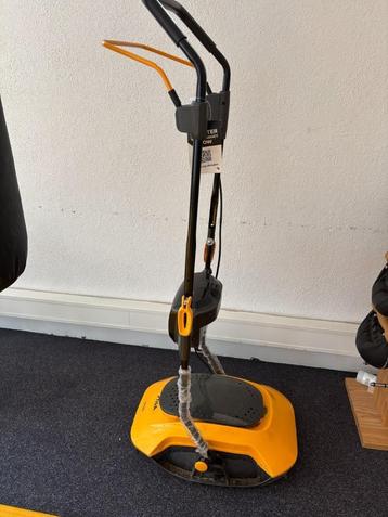 grasmaaier beschikbaar voor biedingen