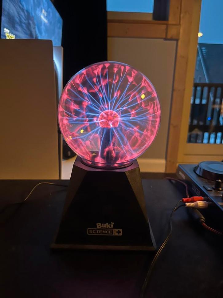 Titel: Plasma lamp / Plasma bol –Buki science werkt perfect, Muziek en Instrumenten, Licht en Laser, Zo goed als nieuw, Licht