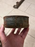 2x US WW2 Shoe Impregnation wo2 Bastogne schuurvondst, Verzamelen, Ophalen of Verzenden