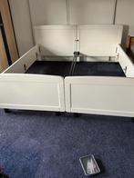 2 persoons bed met elektrische lattenbodems, Ophalen, Gebruikt, Wit, Tweepersoons