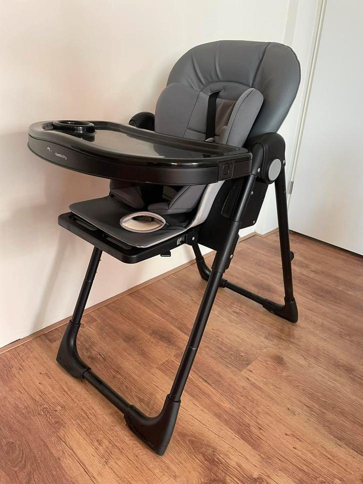 Mooie en handige kinderstoel, Kinderen en Baby's, Kinderstoelen, Zo goed als nieuw, Meegroeistoel, Aanschuifbaar, Afneembaar eetblad
