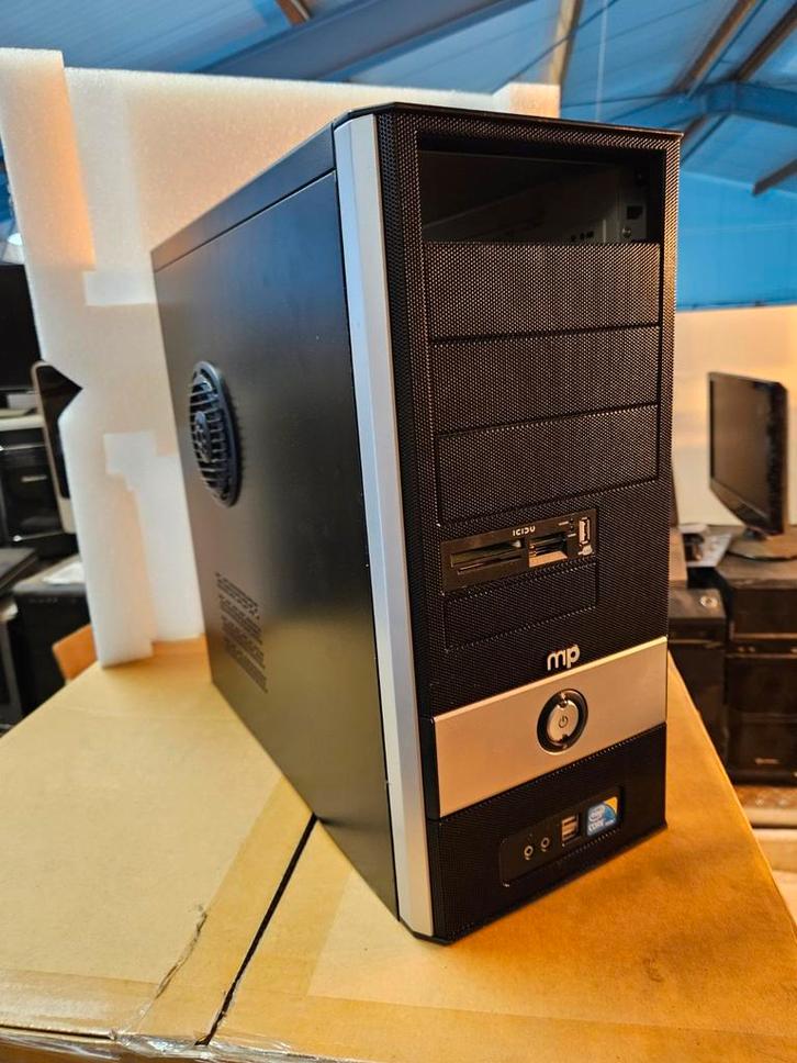 Lege pc kast tower mp, Computers en Software, Computerbehuizingen, Gebruikt, Ophalen of Verzenden