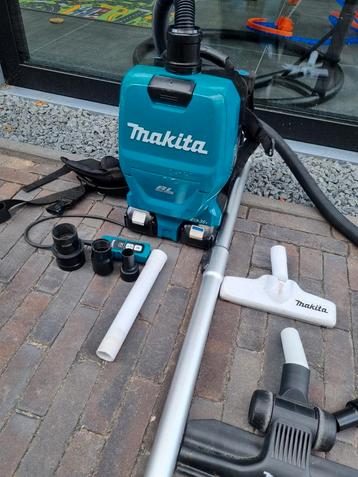 Makita DVC260 rugstofzuiger. beschikbaar voor biedingen