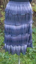NIEUWE Aparte ROK, mt. M . grijs/zwart met roesjes, Kleding | Dames, Carnavalskleding en Feestkleding, Maat 38/40 (M), Carnaval