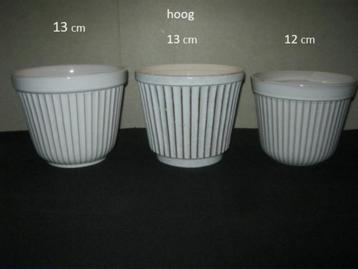bloempotten, 1 × Westraven Utrecht 432A en 2 vintage potten beschikbaar voor biedingen