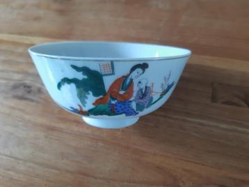 Chinees porseleinen kom   beschikbaar voor biedingen