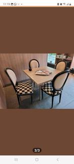 Stoelen en tafel, Huis en Inrichting, Stoelen, Ophalen of Verzenden, Gebruikt, Zwart, Vier