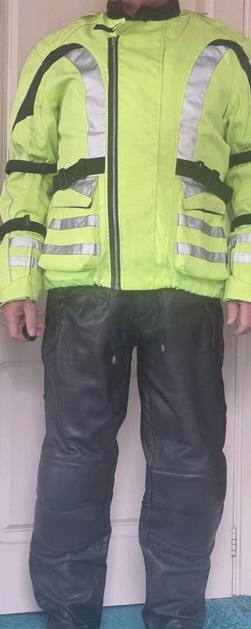 Mooi motorpak grote maat beschikbaar voor biedingen