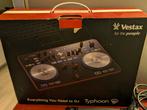Vestax Typhoon DJ Controller - Alles wat je nodig hebt!, Muziek en Instrumenten, Dj-sets en Draaitafels, Ophalen of Verzenden