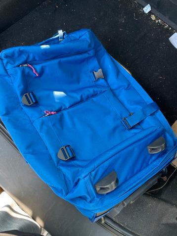 Blauwe Koffer met Wieltjes zgan beschikbaar voor biedingen