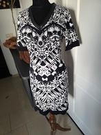 Warme jurk Marccain 40 42, Ophalen of Verzenden, Zo goed als nieuw, Maat 42/44 (L), Zwart