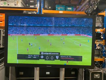 Panasonic TH 103 PF12e. 103 Inch ( 261 cent) gebruikt  beschikbaar voor biedingen