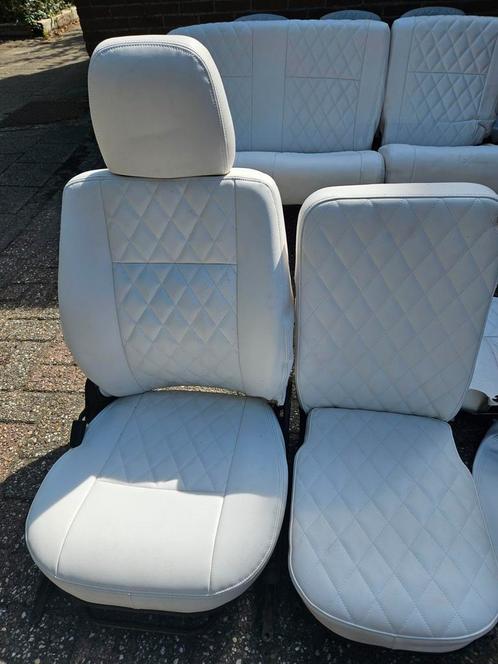 Land Rover Defender wit lederen interieur 10 zits!, Auto-onderdelen, Interieur en Bekleding, Land Rover, Nieuw, Ophalen of Verzenden
