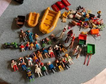 Playmobil poppetjes met toebehoren beschikbaar voor biedingen