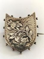 Prachtige antieke zilveren schild broche., Verzenden